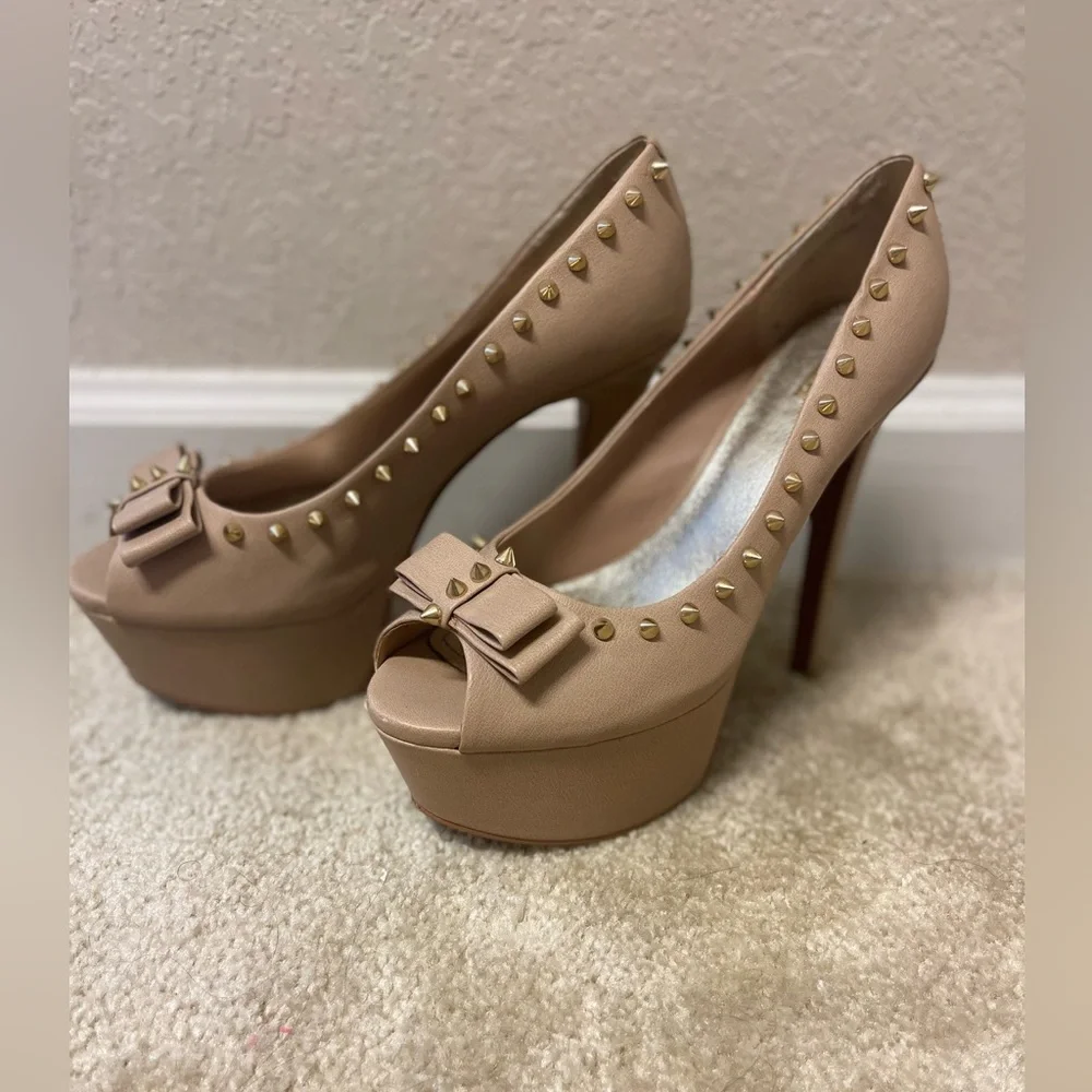 Platform heels, 5-6 inch heel. Gently used. - Picture 2 of 2